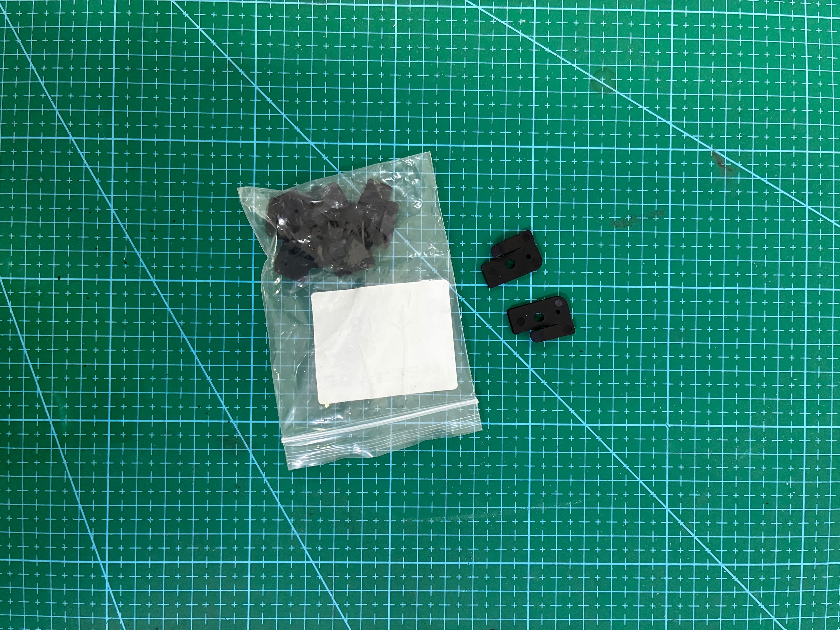 GKtwo Resin Vat Clips